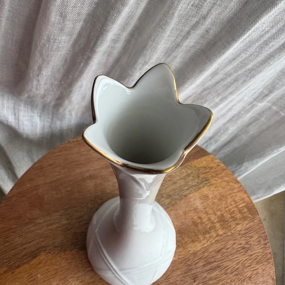 Höchst Porcelain Soliflore Bud Vase 9